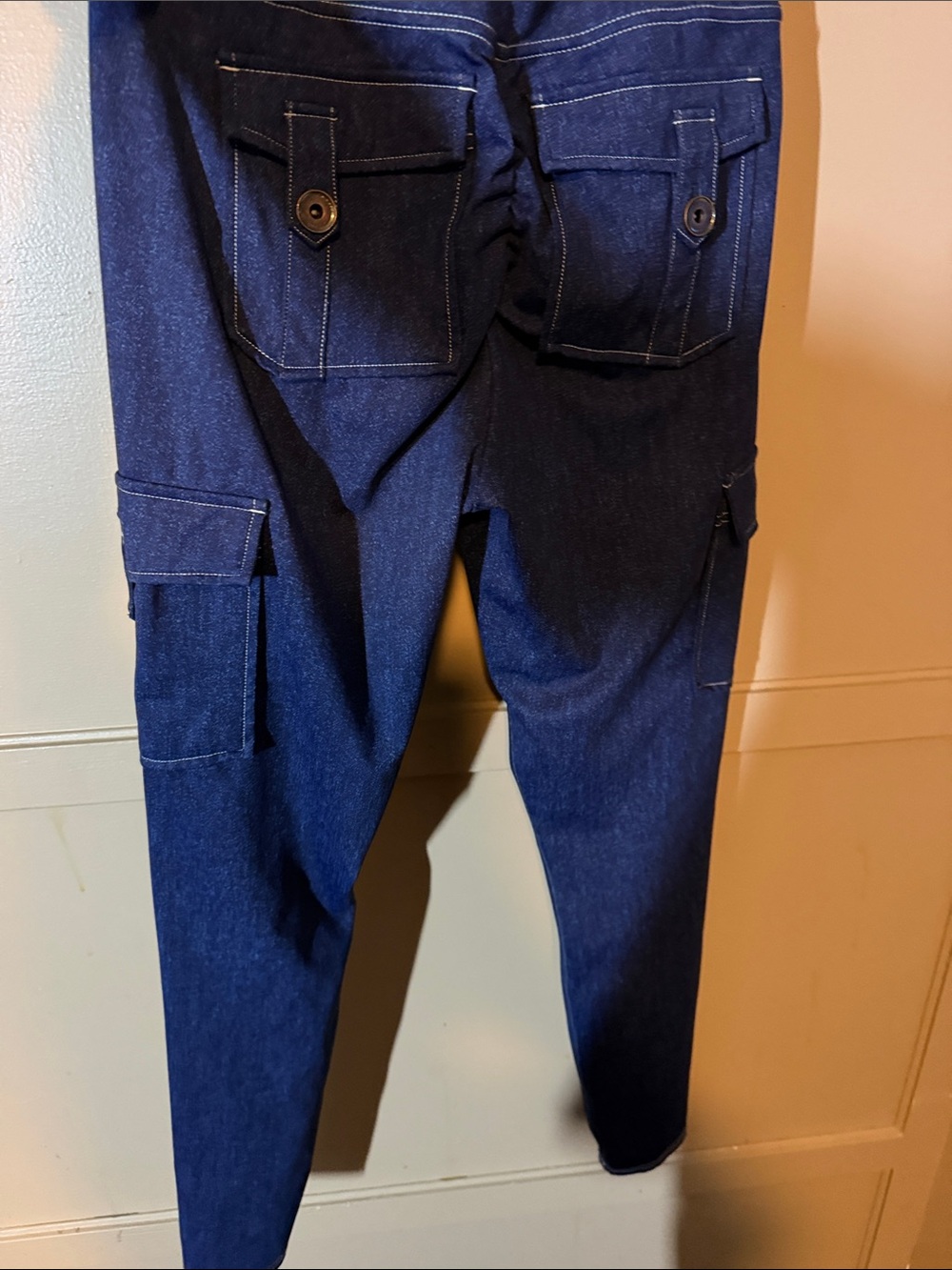 Blue Cargo Pocket Leggings - Women - Picture 4 of 5